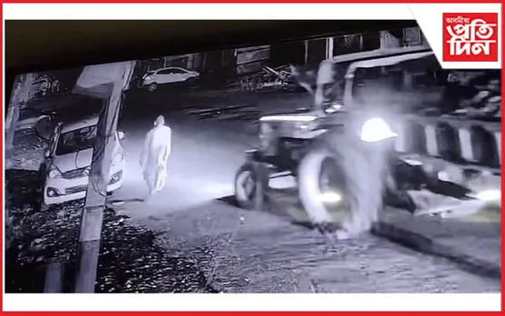 নগাঁও চহৰত ট্ৰেক্টৰৰ খুন্দাত নিহত এজন: এতিয়াও হোৱা নাই চিনাক্ত...
 